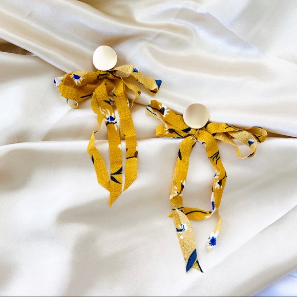 Jewelry - Floral Fabric Ribbon Earrings Metal Stud